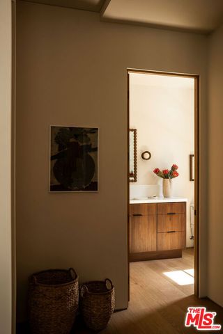 12040 Maxwellton Road, Studio City, CA 91604