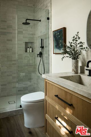 12040 Maxwellton Road, Studio City, CA 91604