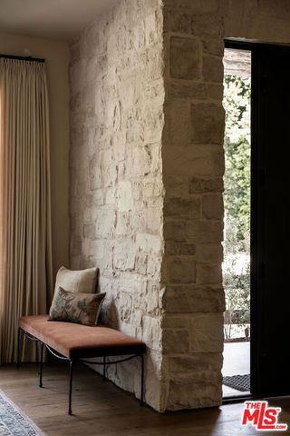 12040 Maxwellton Road, Studio City, CA 91604