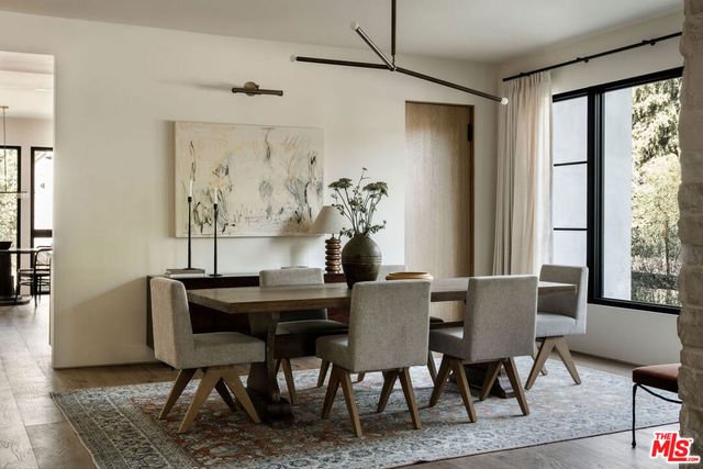 12040 Maxwellton Road, Studio City, CA 91604