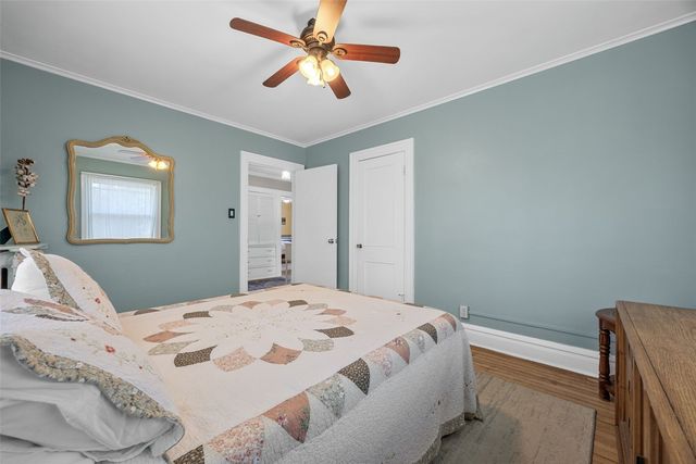 2300 4th Avenue SE, Cedar Rapids, IA 52403