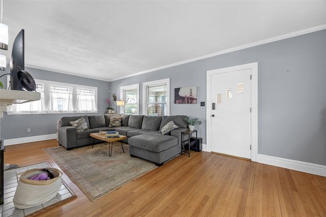 2300 4th Avenue SE, Cedar Rapids, IA 52403