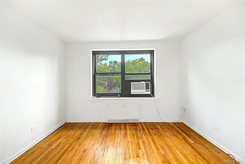 75-08 Bell Boulevard 3L, Bayside, NY 11364 — photo 4