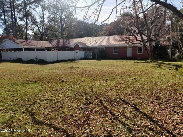 33 Gapway Road, Fair Bluff, NC 28439