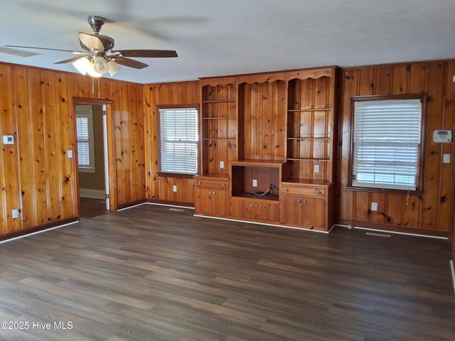 33 Gapway Road, Fair Bluff, NC 28439