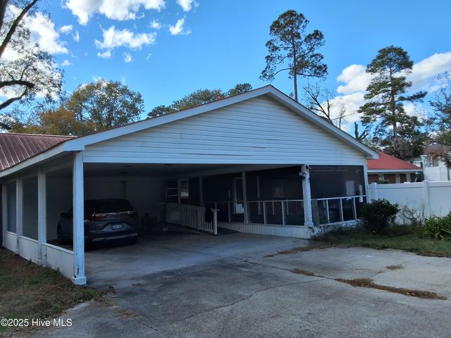 33 Gapway Road, Fair Bluff, NC 28439