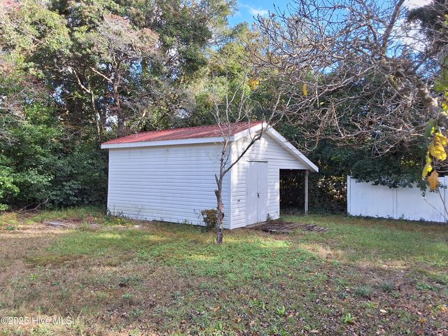 33 Gapway Road, Fair Bluff, NC 28439