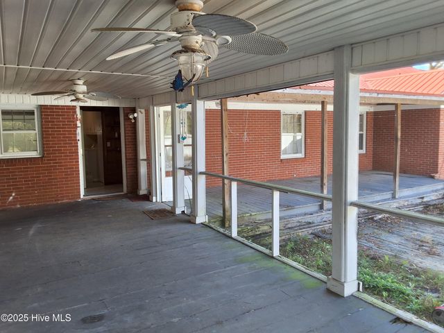 33 Gapway Road, Fair Bluff, NC 28439