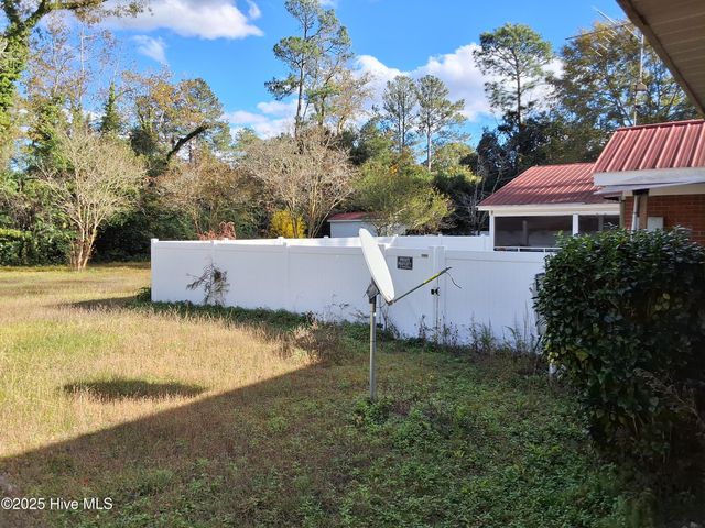 33 Gapway Road, Fair Bluff, NC 28439