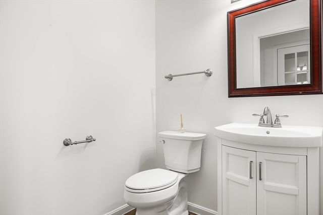 557 Acorn Park Dr 557, Acton, MA 01720