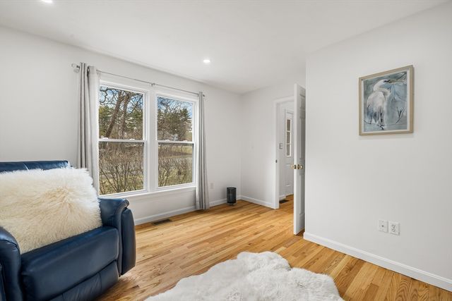 557 Acorn Park Dr 557, Acton, MA 01720