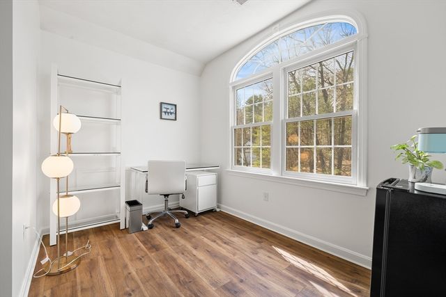 557 Acorn Park Dr 557, Acton, MA 01720