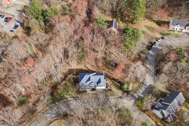 557 Acorn Park Dr 557, Acton, MA 01720