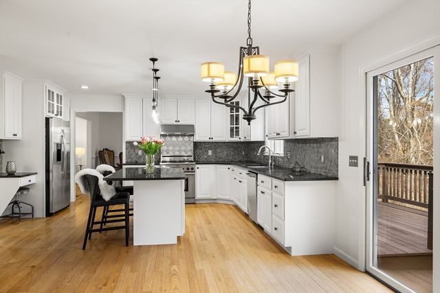 557 Acorn Park Dr 557, Acton, MA 01720