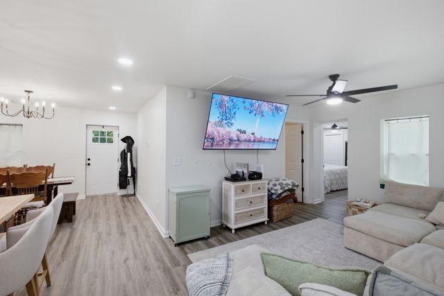 106 Martin St, Charlotte, TN 37036