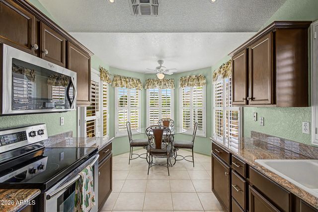 19425 N 85 Drive, Peoria, AZ 85382