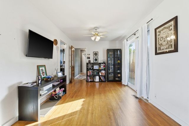 1342 S 57th St, Richmond, CA 94804