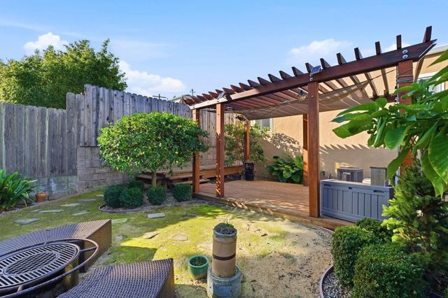 1342 S 57th St, Richmond, CA 94804