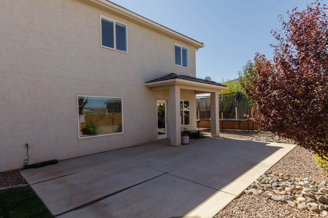 3355 E TANOAK DR, St. George, UT 84790