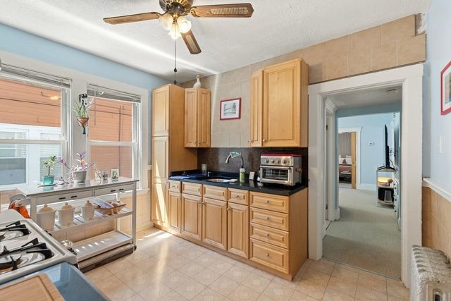 110 W Adams St, Somerville, MA 02144