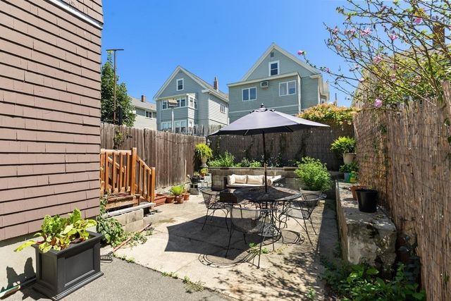 110 W Adams St, Somerville, MA 02144