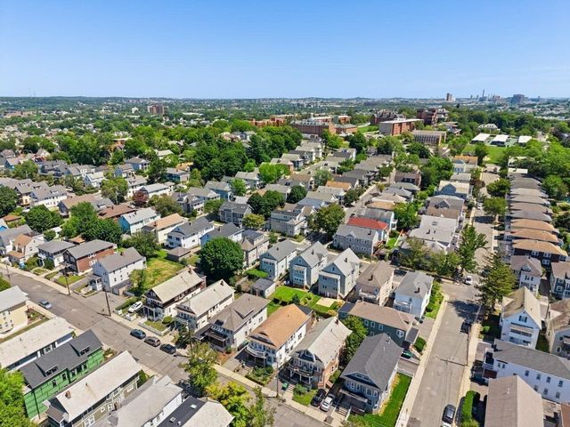 110 W Adams St, Somerville, MA 02144