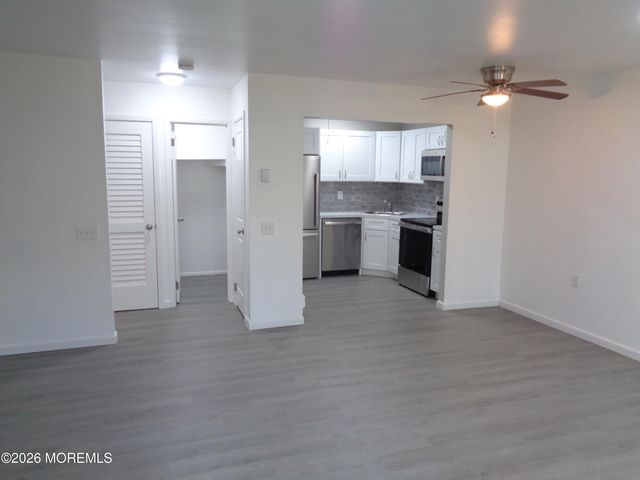 10 D Hamilton Lane, Whiting, NJ 08759