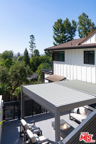 4118 Oak Hollow Road, Calabasas, CA 91302