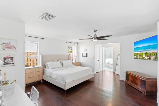 10885 NW 6th Street, Coral Springs, FL 33071