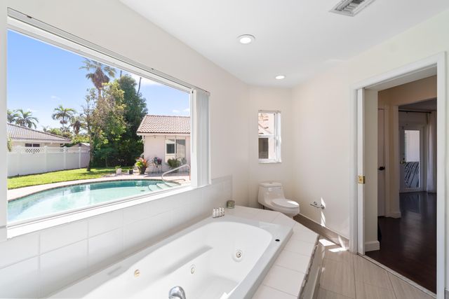 10885 NW 6th Street, Coral Springs, FL 33071