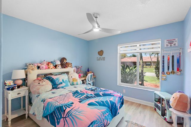10885 NW 6th Street, Coral Springs, FL 33071