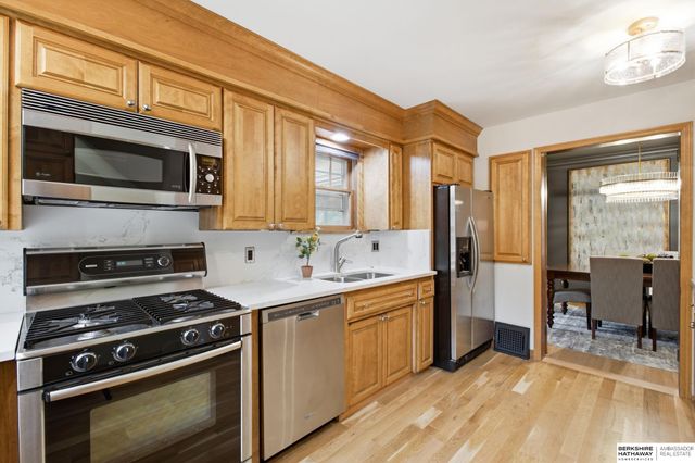 4301 Pine Street, Omaha, NE 68105