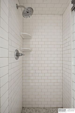 4301 Pine Street, Omaha, NE 68105
