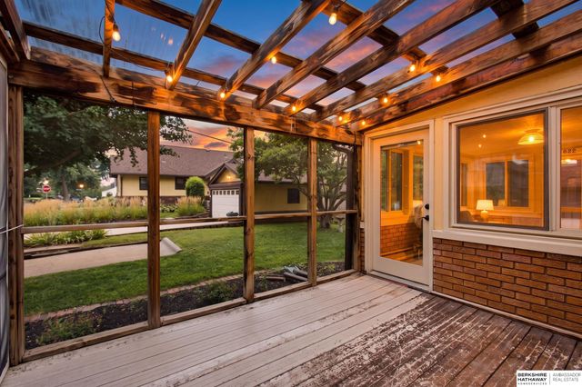 4301 Pine Street, Omaha, NE 68105
