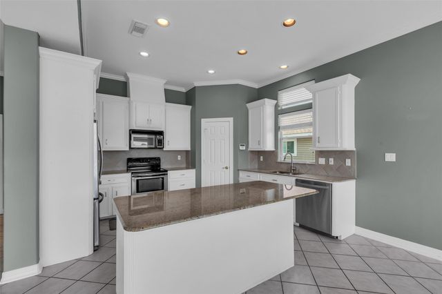 1323 Wahini Street, Tiki Island, TX 77554