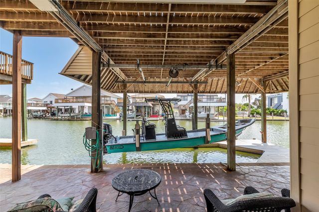 1323 Wahini Street, Tiki Island, TX 77554