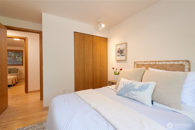 8608 Main Street, Edmonds, WA 98026