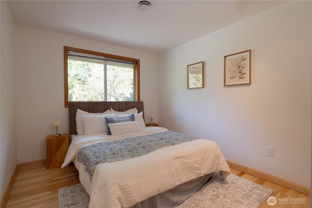 8608 Main Street, Edmonds, WA 98026