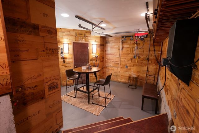 8608 Main Street, Edmonds, WA 98026