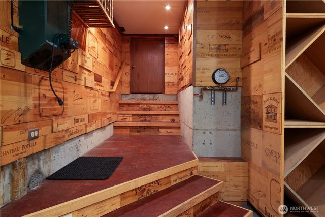 8608 Main Street, Edmonds, WA 98026