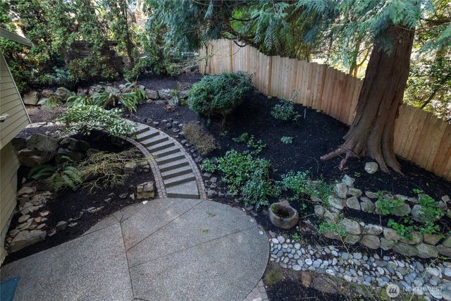 8608 Main Street, Edmonds, WA 98026