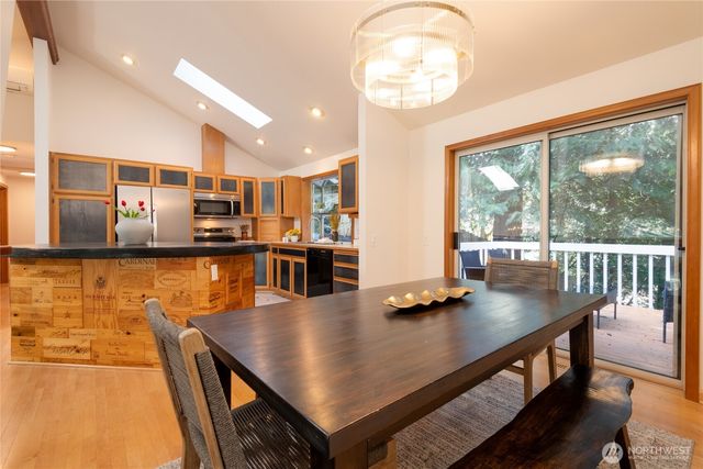 8608 Main Street, Edmonds, WA 98026