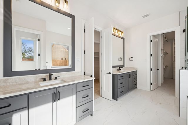 204 Pecan Street, Roanoke, TX 76262