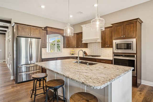 6228 W Venice Ct, Wichita, KS 67205