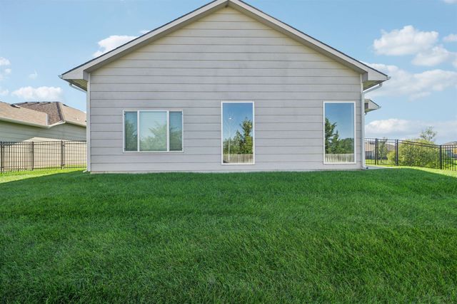 6228 W Venice Ct, Wichita, KS 67205