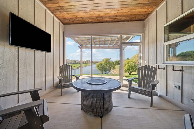 6228 W Venice Ct, Wichita, KS 67205