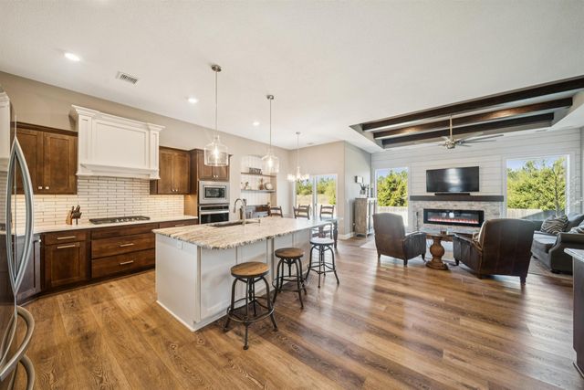 6228 W Venice Ct, Wichita, KS 67205