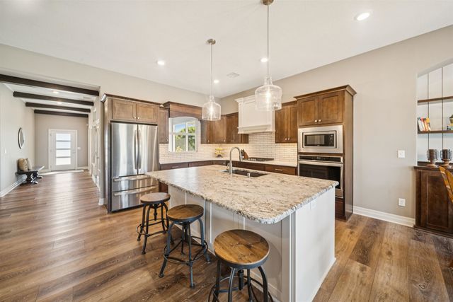 6228 W Venice Ct, Wichita, KS 67205