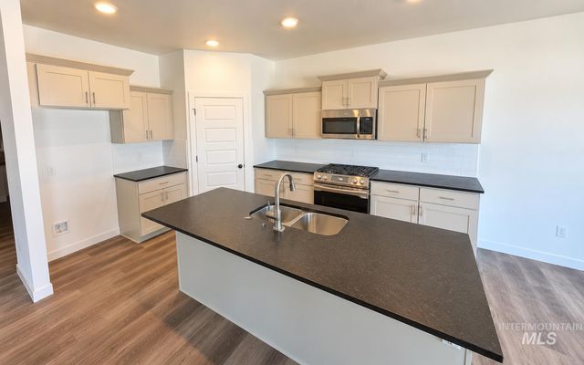 3111 Orion Ave, Twin Falls, ID 83301