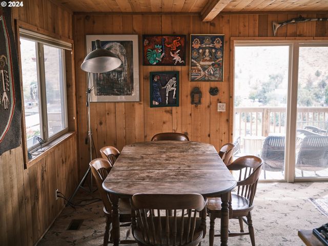 511 ELROD Ave, Maupin, OR 97037